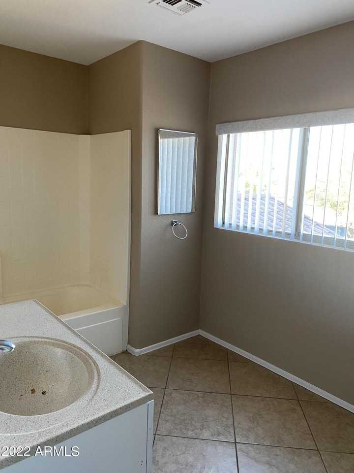 3427 E Derringer Way - Photo 5 of 20