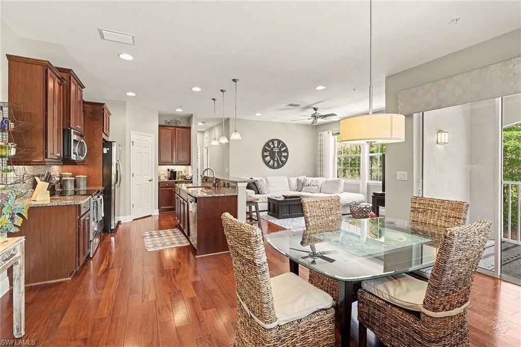 23440 Alamanda Dr #201 - Photo 4 of 14