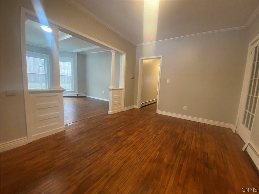 142 N Mechanic St - Photo 5 of 26