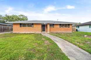 445 Montclair Dr - Photo 1 of 1