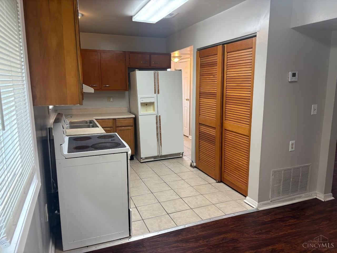 3313 Freddie Dr - Photo 4 of 10