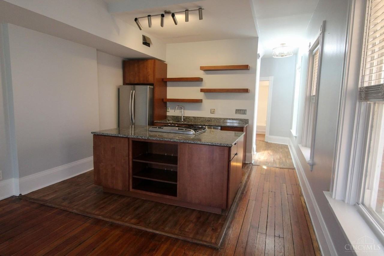 421 Hopkins St #2 - Photo 5 of 40