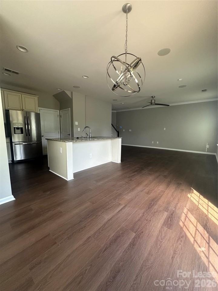 706 Volta Dr Nw - Photo 4 of 39