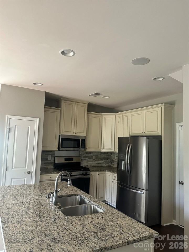 706 Volta Dr Nw - Photo 5 of 39