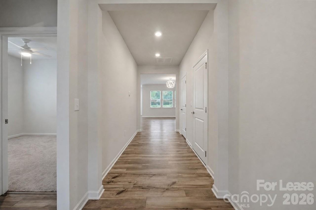 162 White Apple Way - Photo 2 of 25