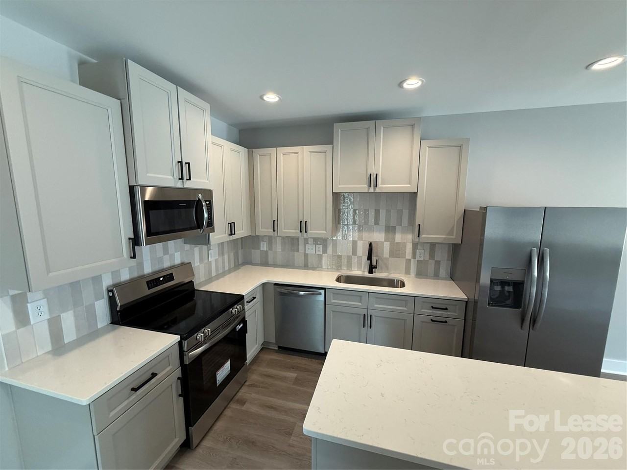 523 Dellwood Dr - Photo 5 of 16