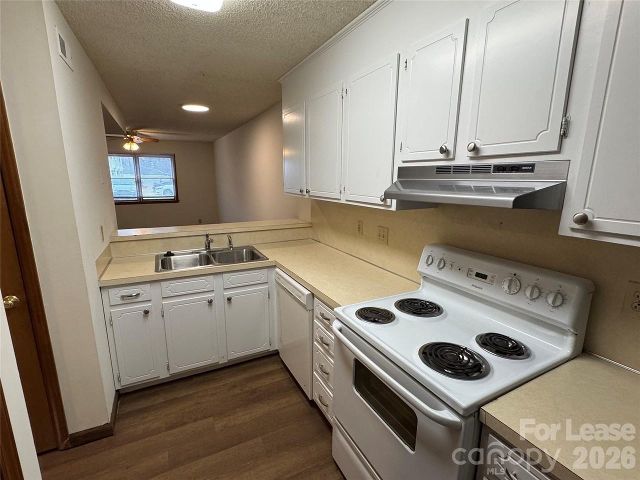2033 Oakdale Rd #F - Photo 5 of 10