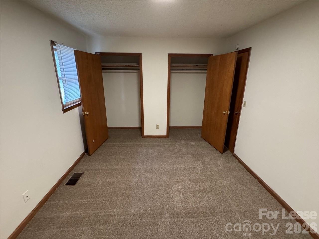2033 Oakdale Rd #F - Photo 7 of 10