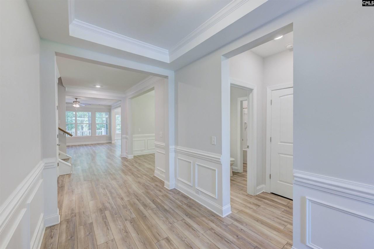 300 Sunnycrest Ln - Photo 6 of 42