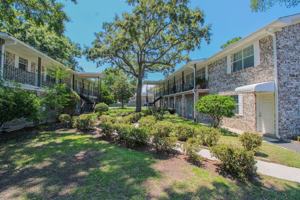 featured image of 516 Arlington Dr #A4