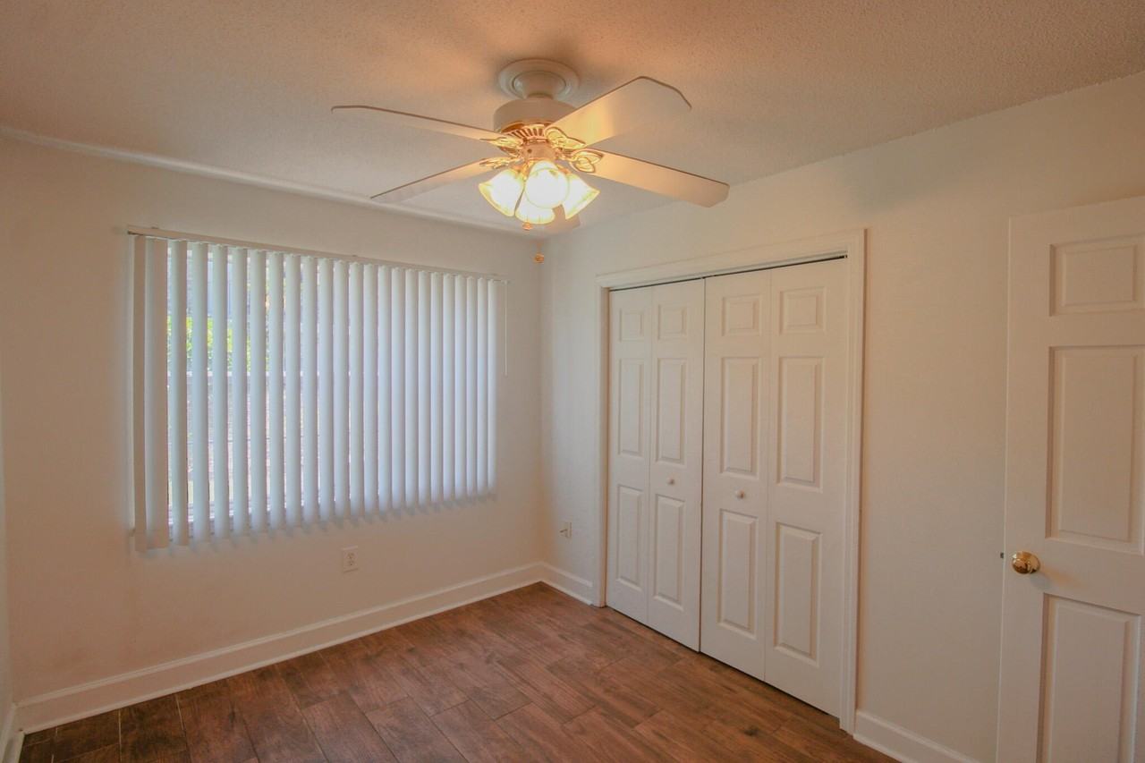 516 Arlington Dr #A4 - Photo 7 of 9