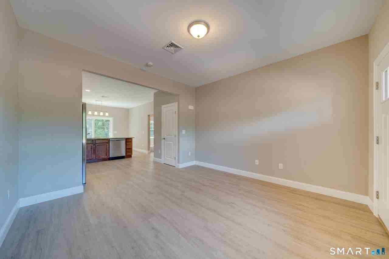 37 Hunters Ln #18 - Photo 3 of 20