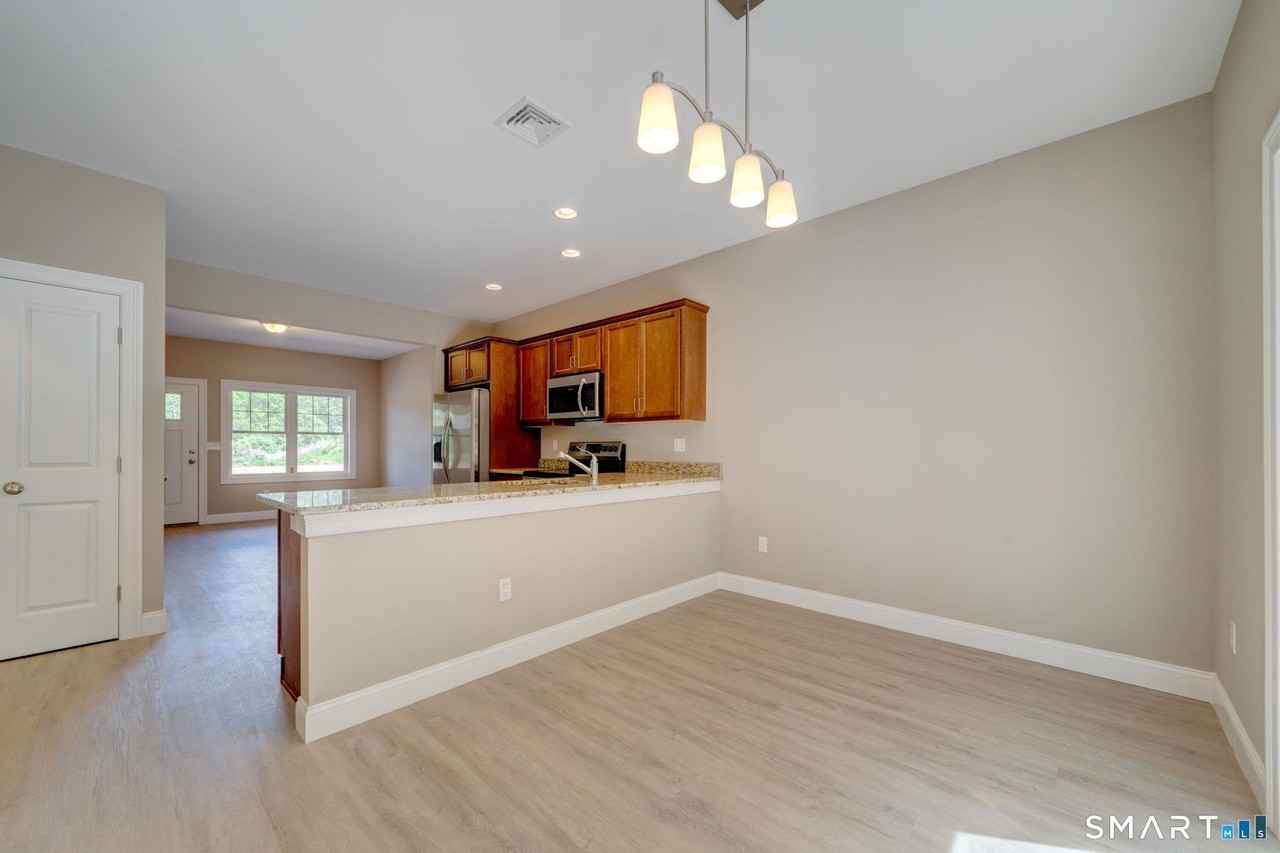 37 Hunters Ln #18 - Photo 7 of 20