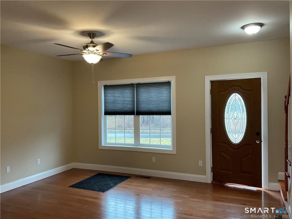 38 Glastonbury Ave - Photo 2 of 20