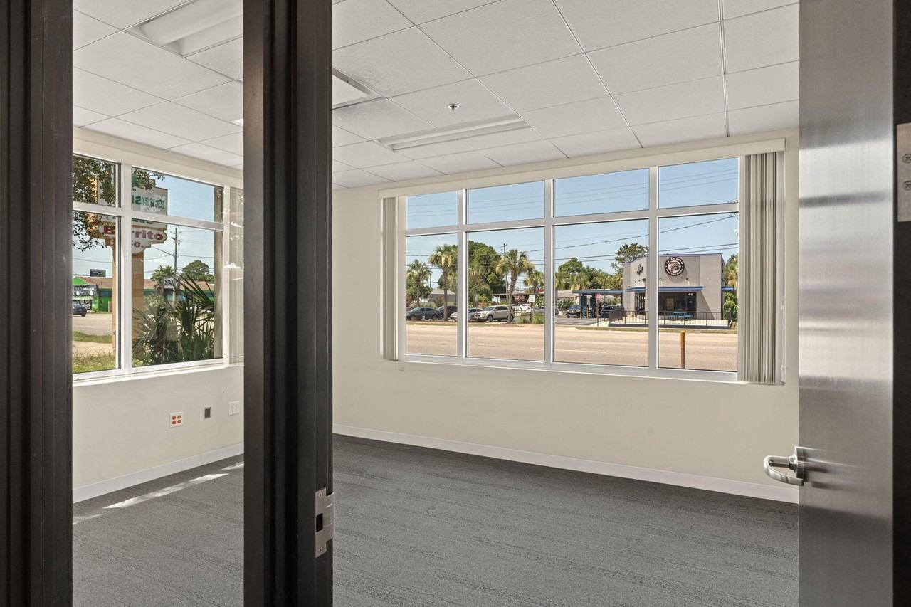 45 Eglin Pkwy Ne #105 - Photo 2 of 34