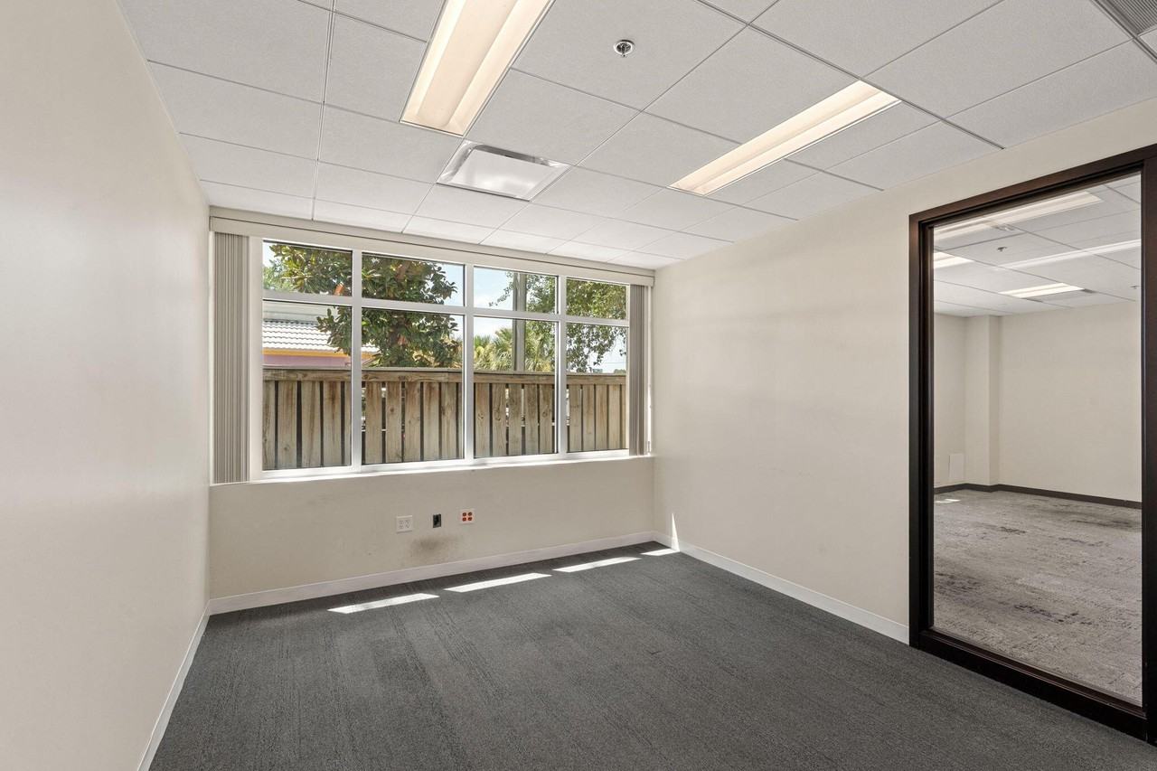 45 Eglin Pkwy Ne #105 - Photo 5 of 34