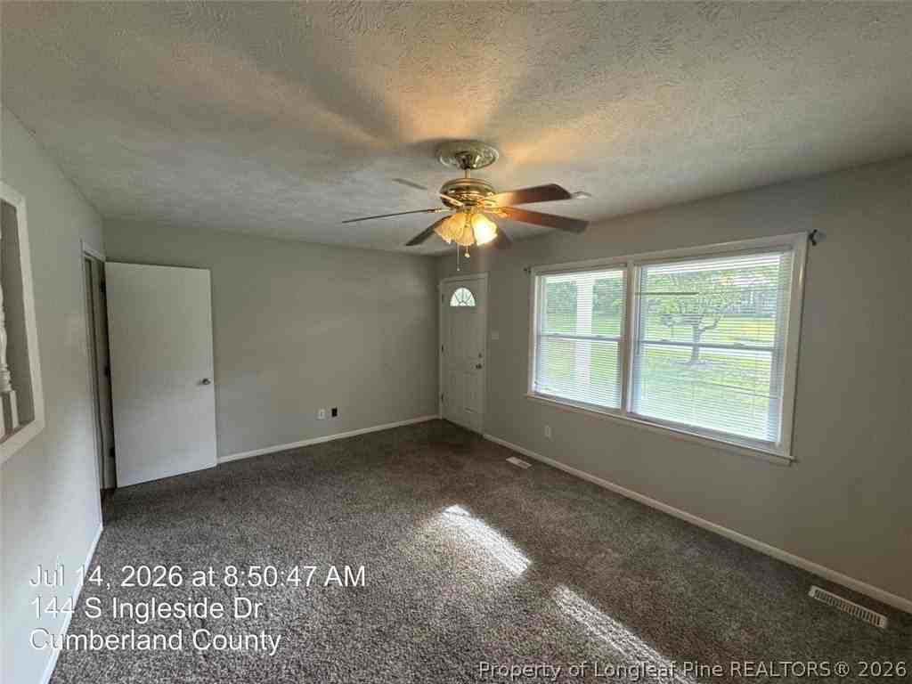 144 S Ingleside Dr - Photo 5 of 20