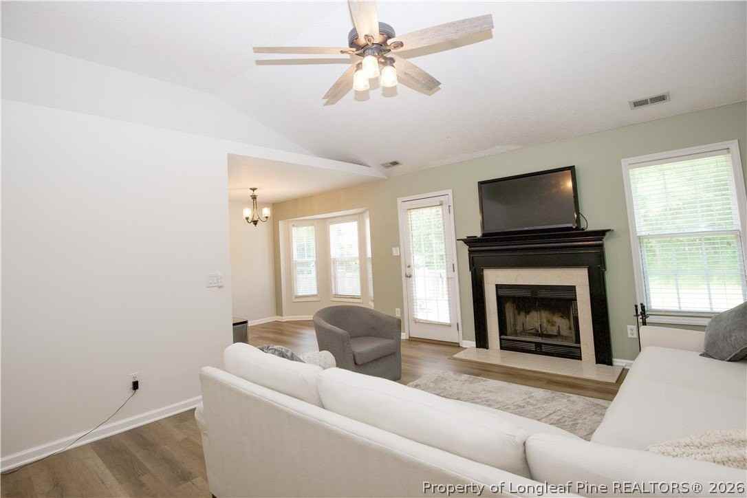 112 Raymond St - Photo 6 of 49