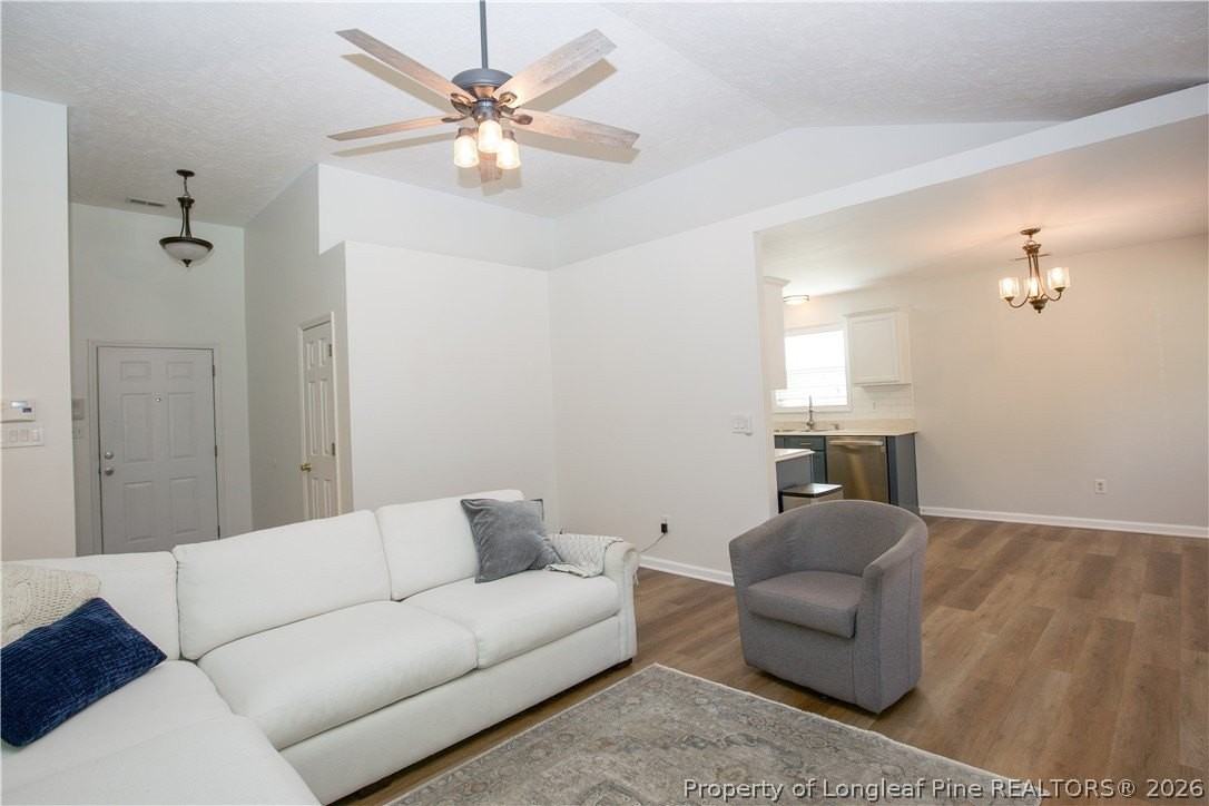 112 Raymond St - Photo 7 of 49