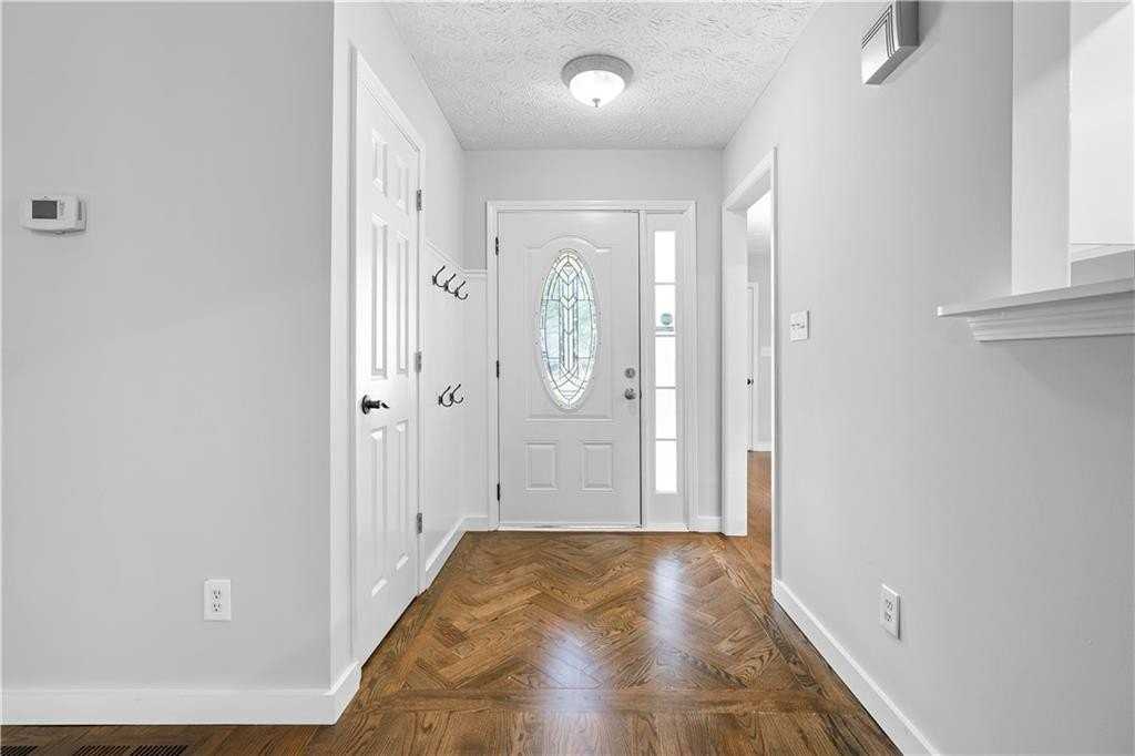 141 Poplar Way - Photo 7 of 50