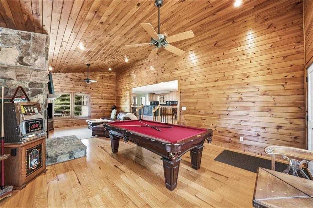 6340 Reives Rd - Photo 4 of 39