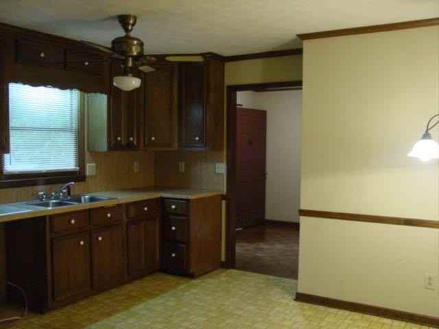 220 Lantern Ridge Ct - Photo 4 of 17