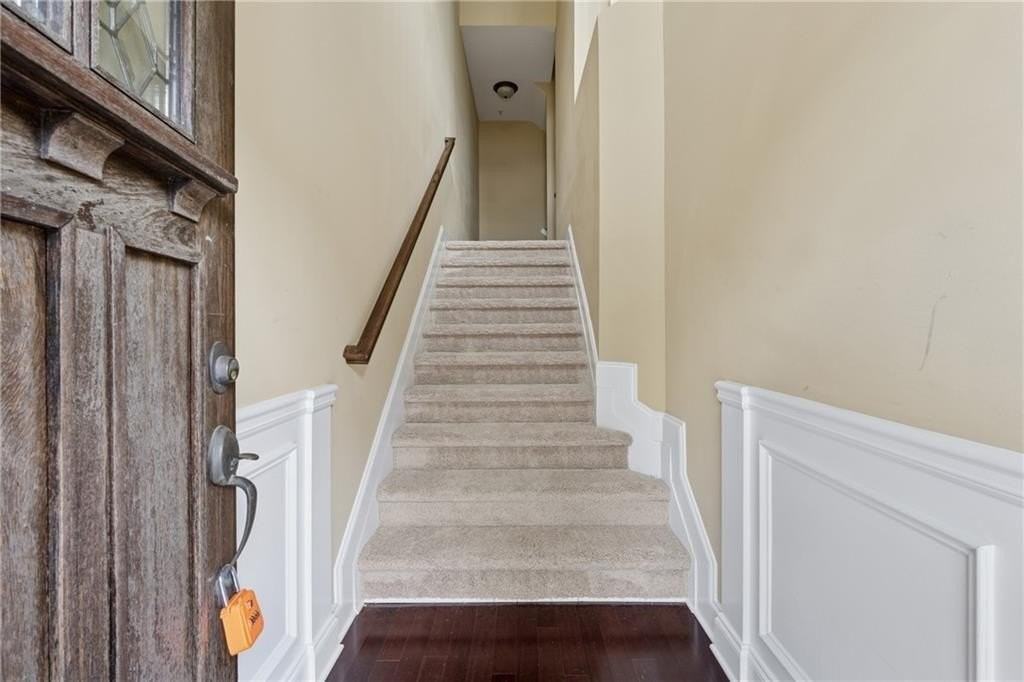 6153 Indian Wood Cir Se - Photo 2 of 30