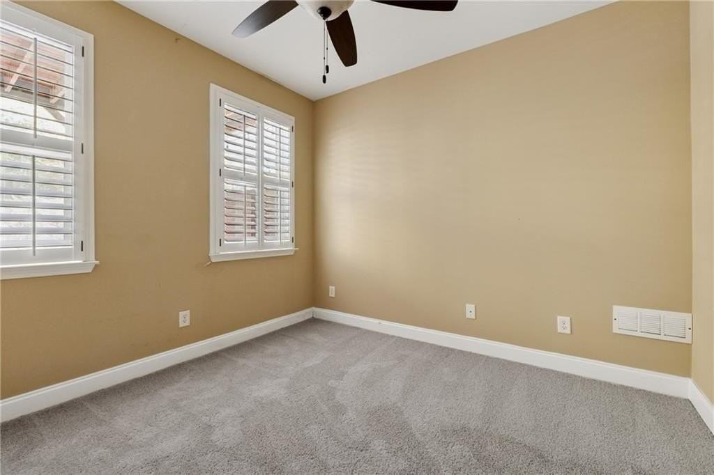6153 Indian Wood Cir Se - Photo 4 of 30