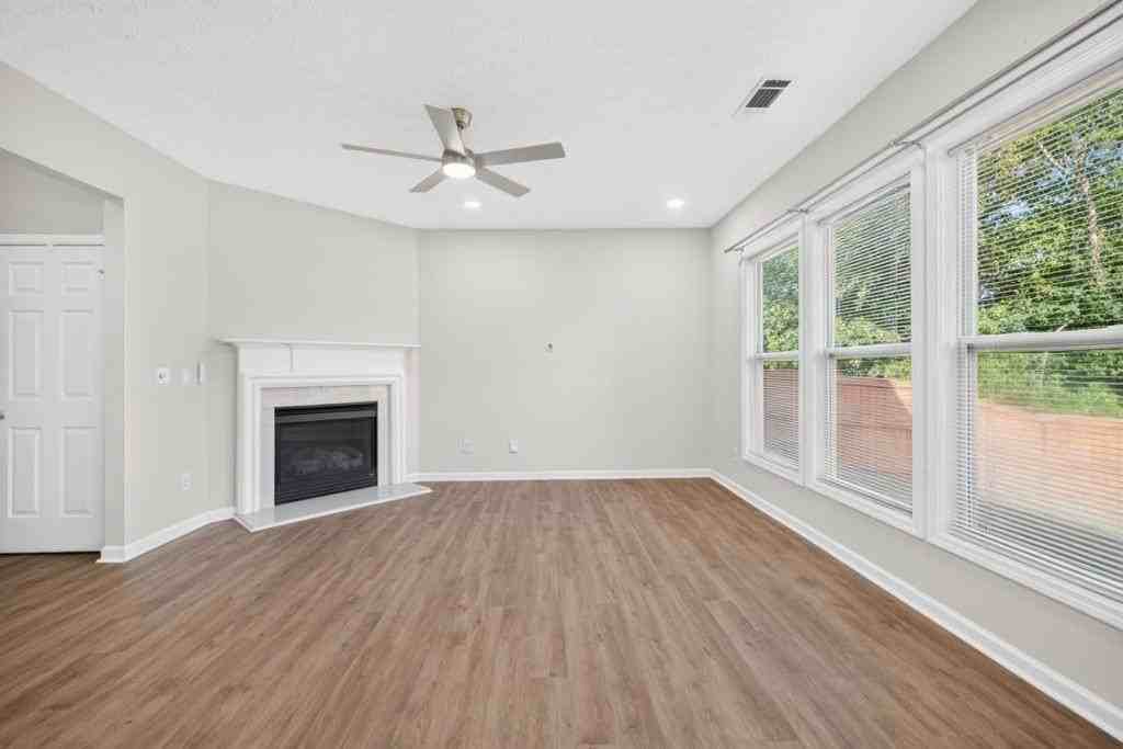 4379 Annlette Dr - Photo 5 of 42