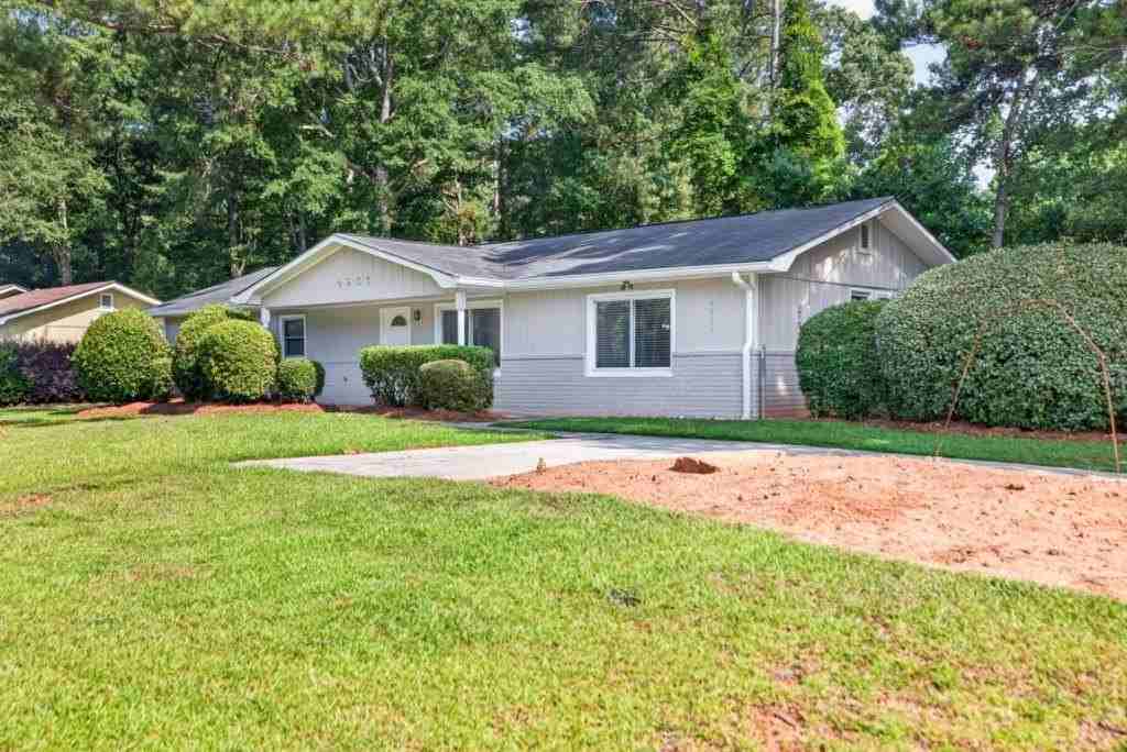 4905 Annistown Rd - Photo 2 of 40
