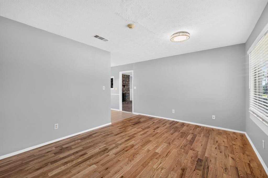 4905 Annistown Rd - Photo 6 of 40