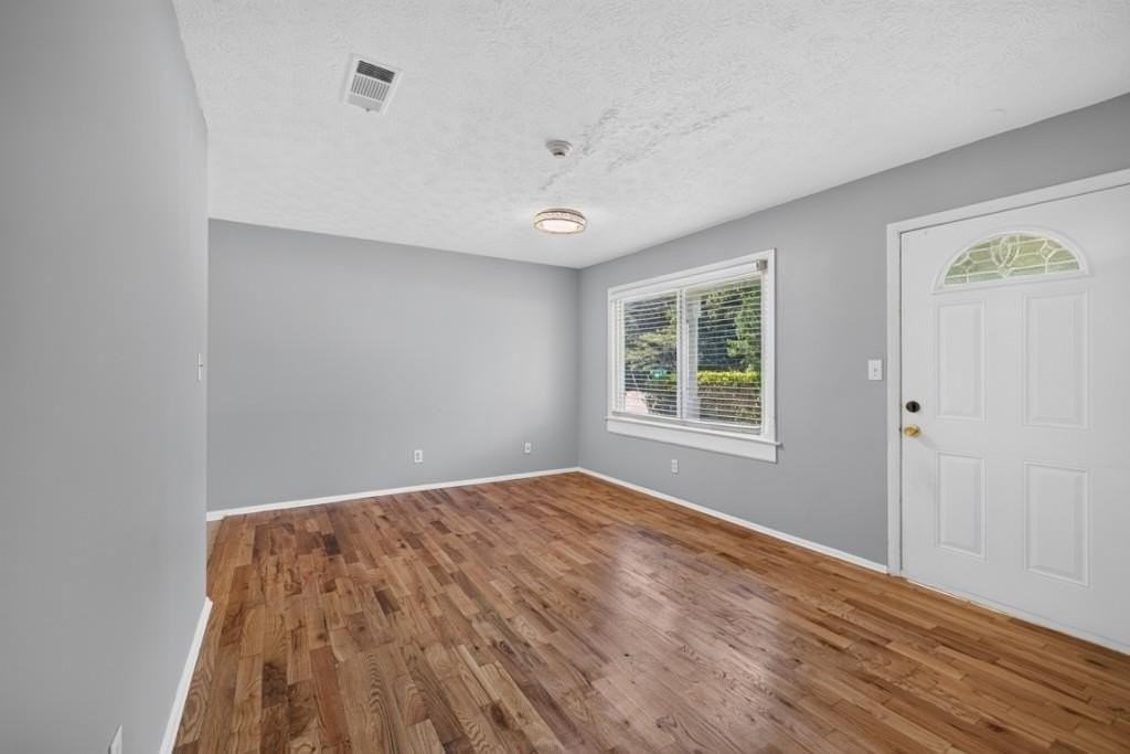 4905 Annistown Rd - Photo 7 of 40