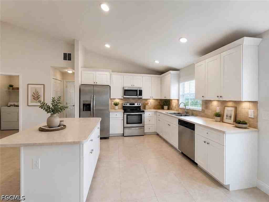 3306 39th St Sw - Photo 6 of 23