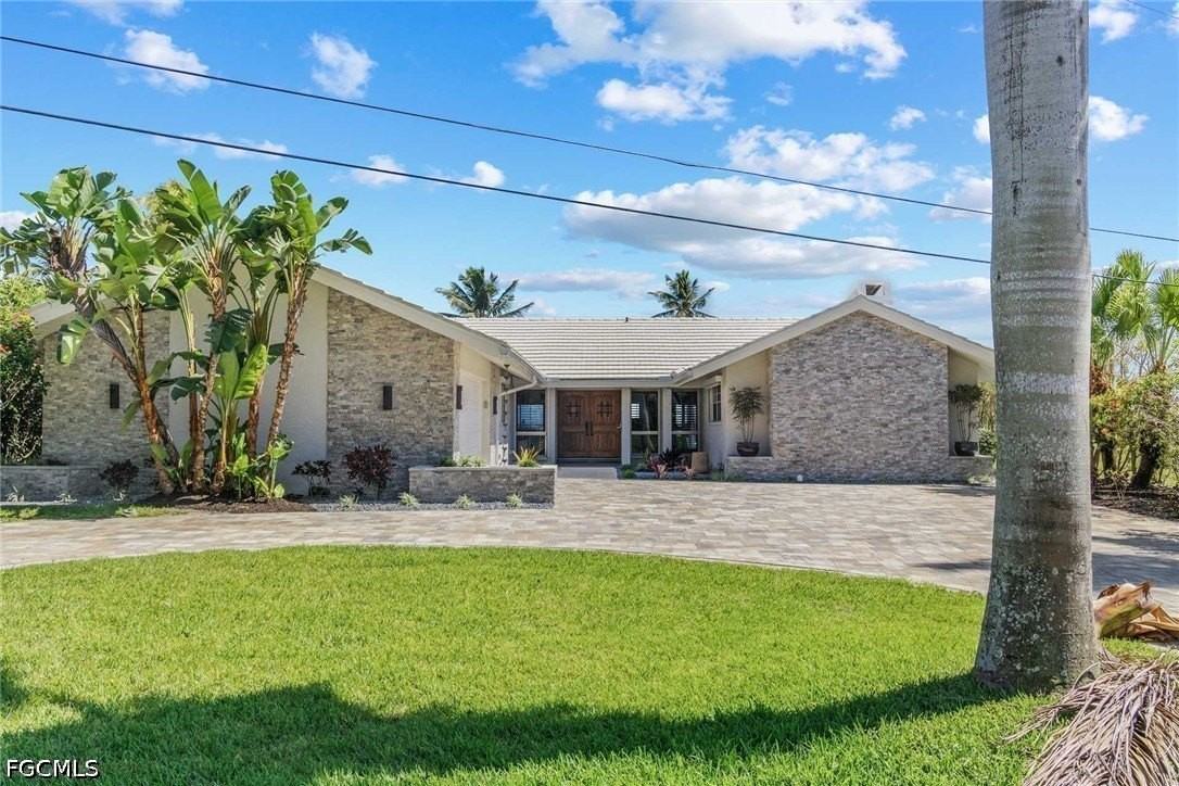 252 Bayshore Dr - Photo 4 of 30