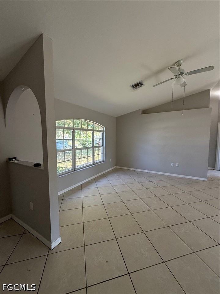 3307 Sw 1st Ave - Photo 2 of 12