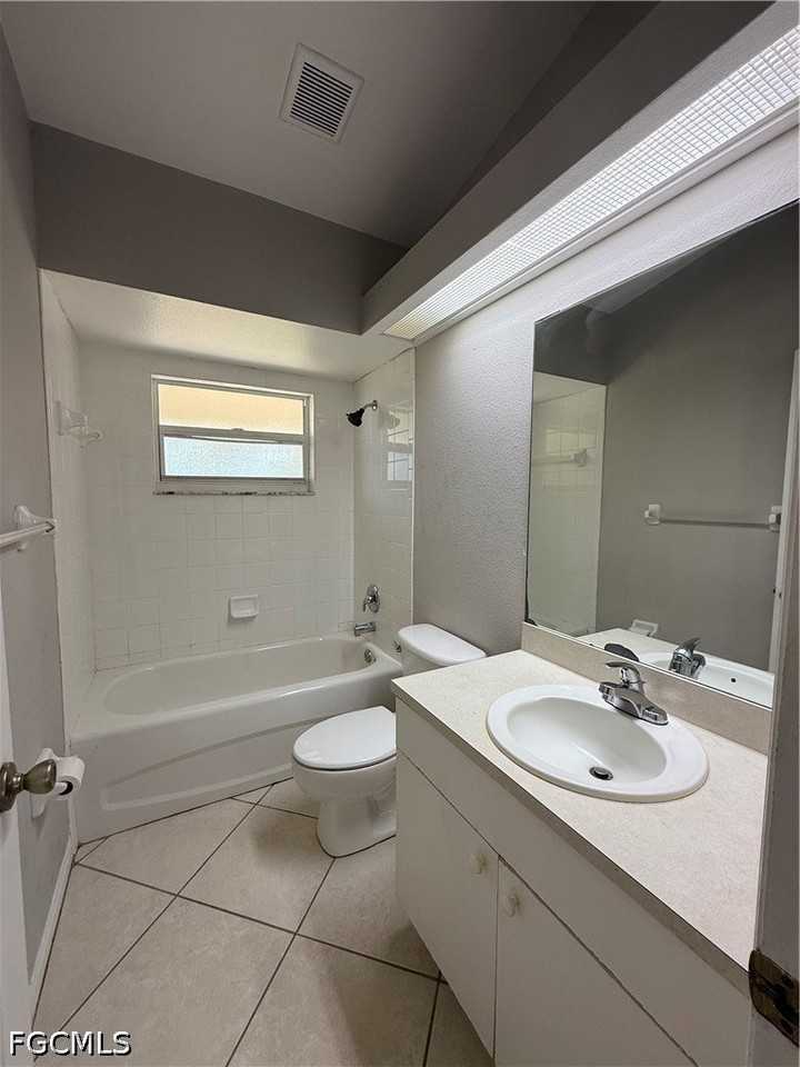 3307 Sw 1st Ave - Photo 7 of 12
