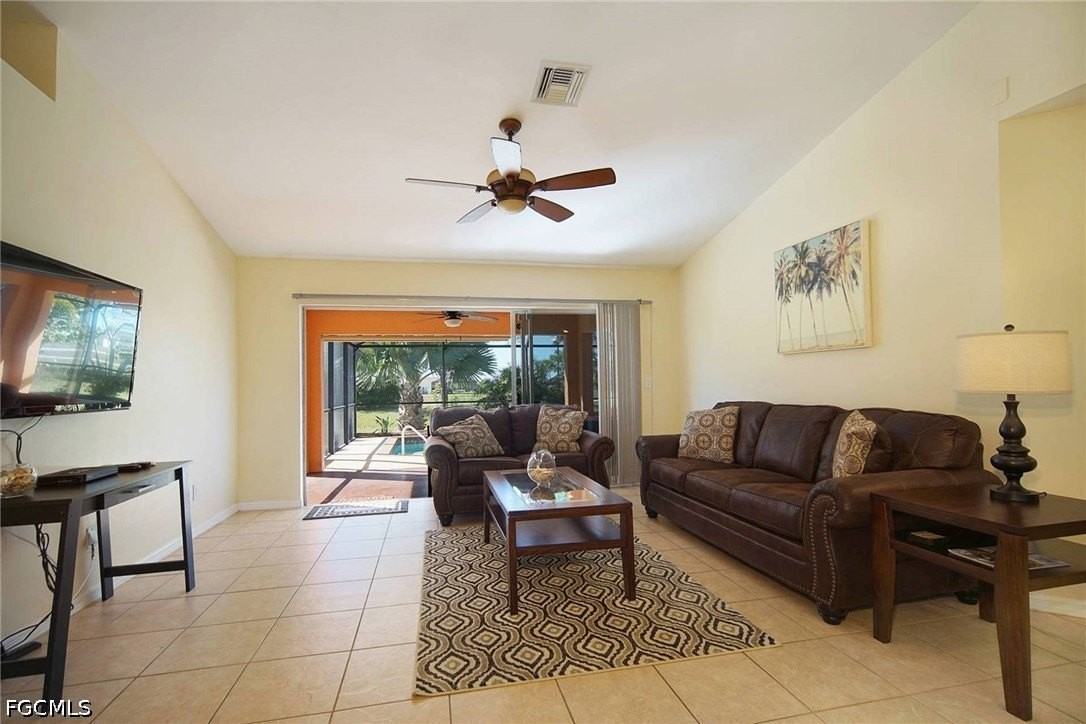 1916 Nw 13th Pl - Photo 5 of 13