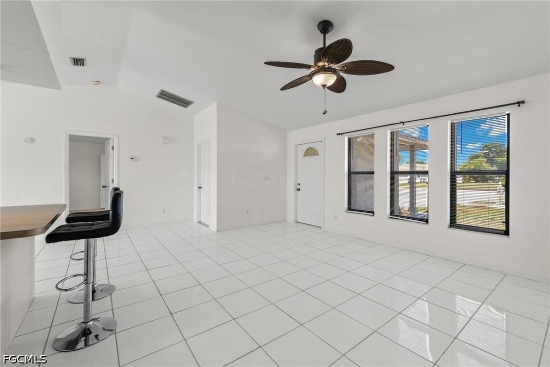 1944 Country Club Blvd - Photo 4 of 24