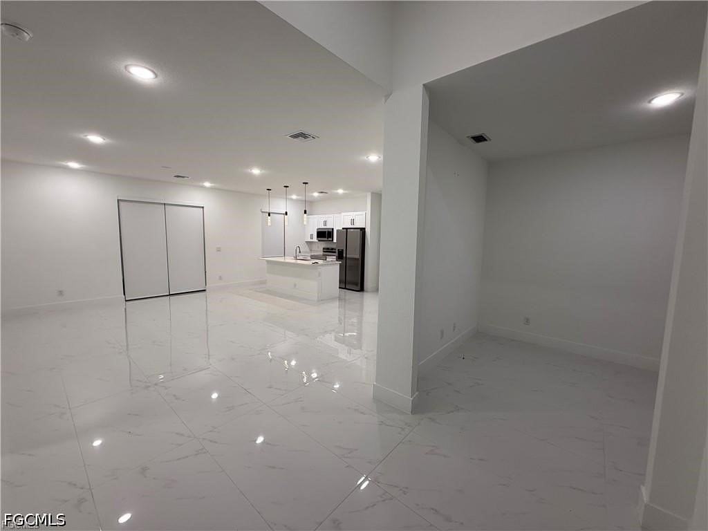 3222 48th St W - Photo 4 of 17