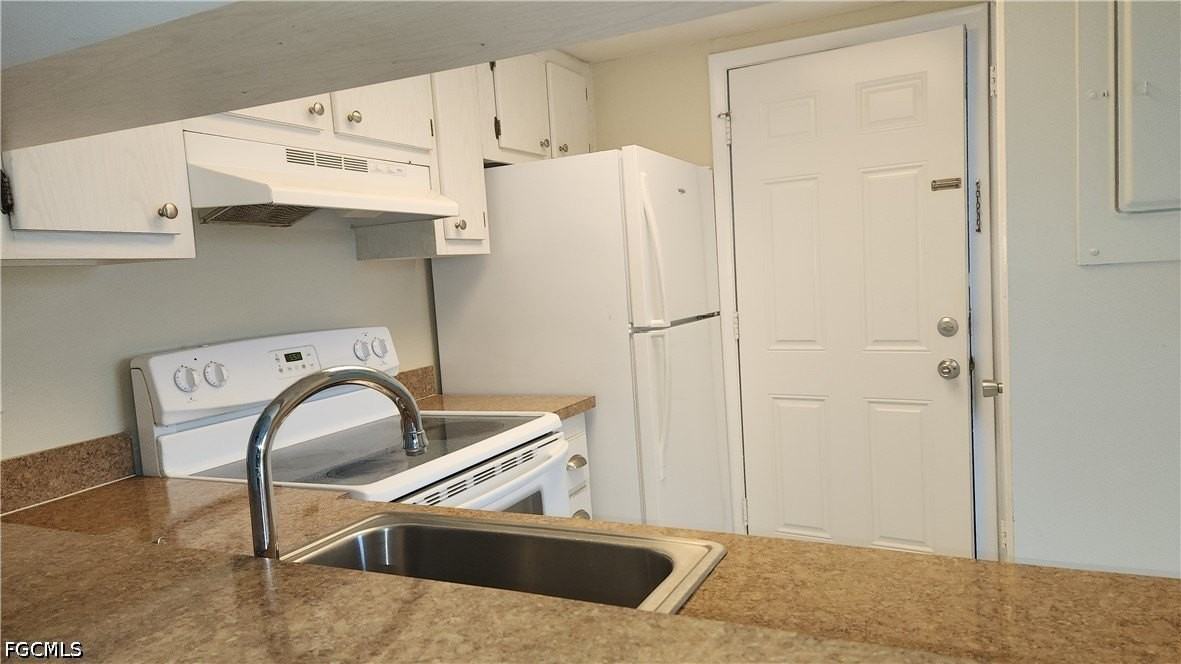 3277 Royal Canadian Trce #3 - Photo 3 of 24