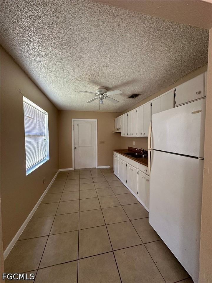 4425 Ruthann Ct - Photo 7 of 21