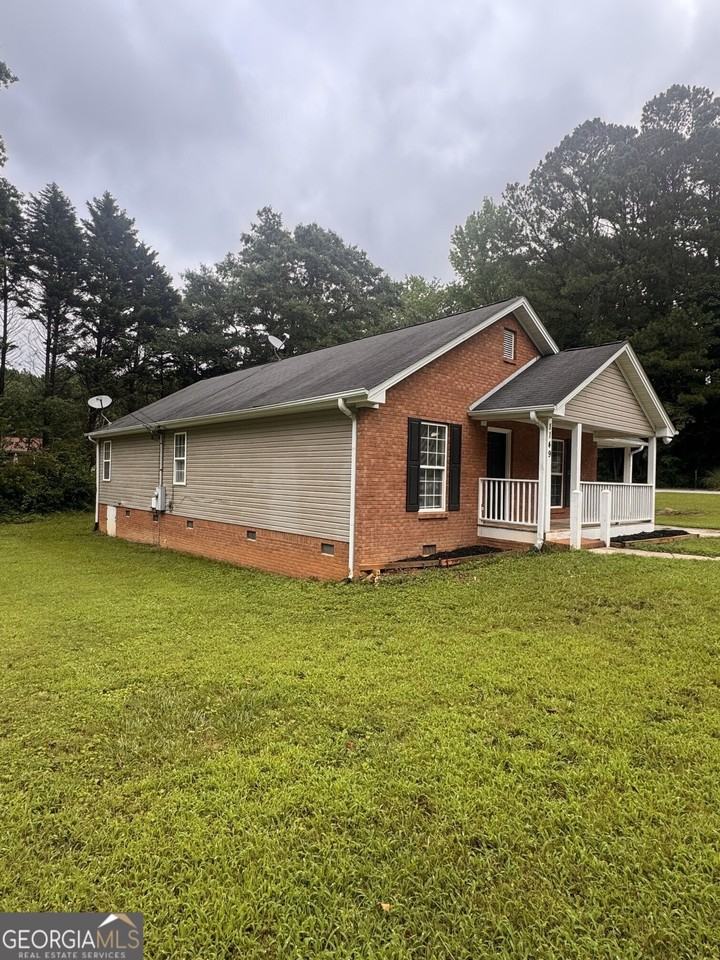 1149 Granite Ln - Photo 3 of 9
