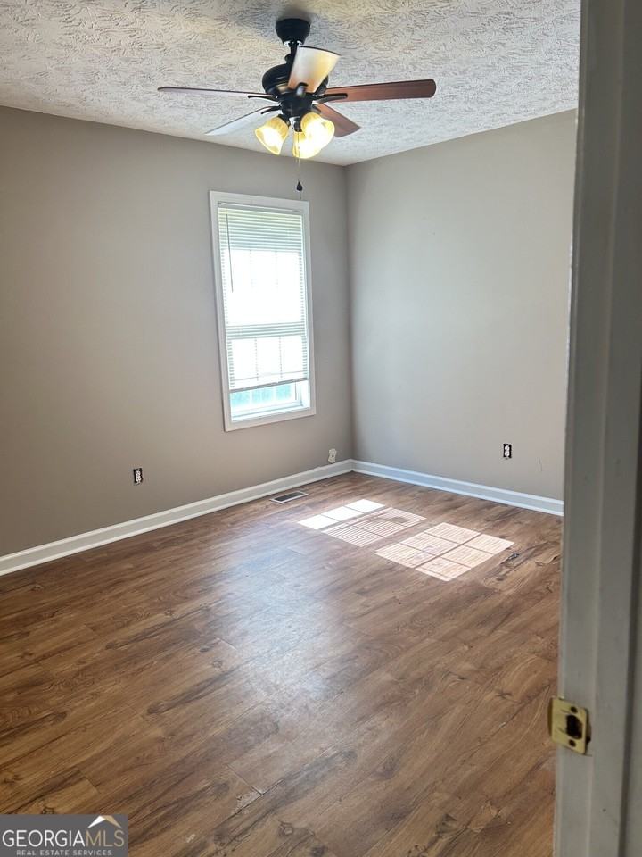 1149 Granite Ln - Photo 7 of 9