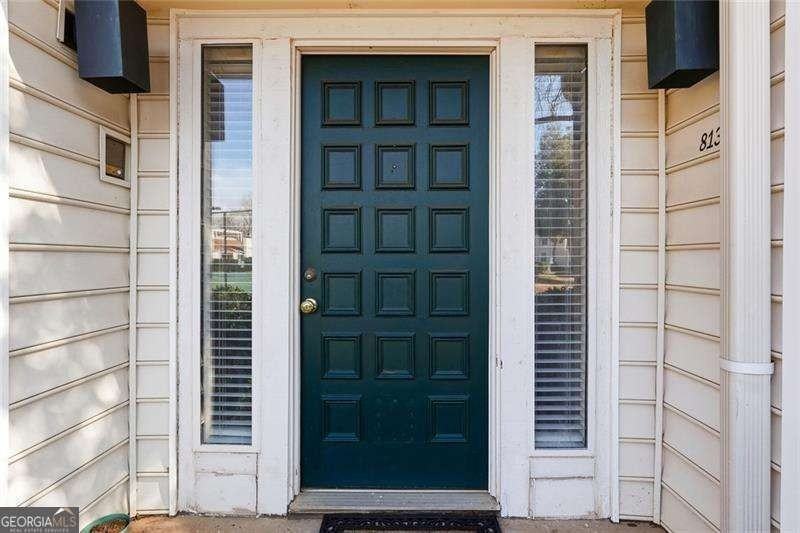 813 Serramonte Dr - Photo 2 of 14