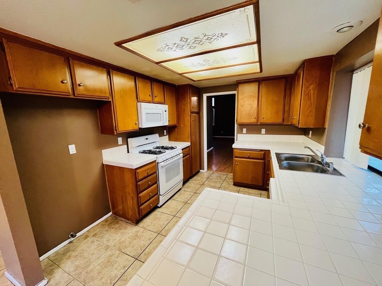 44339 Fenner Ave - Photo 6 of 24
