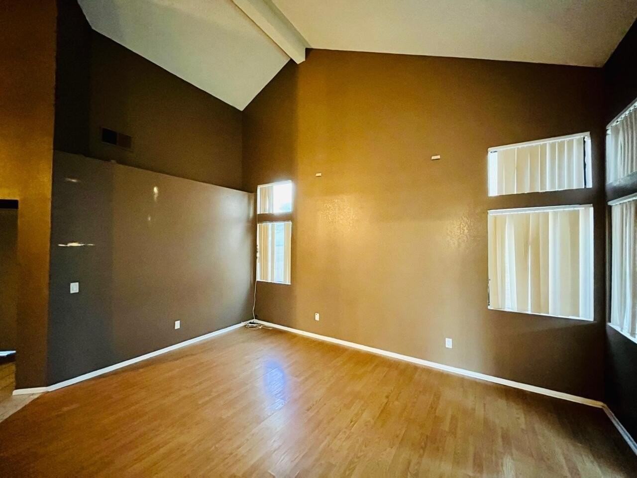 44339 Fenner Ave - Photo 7 of 24