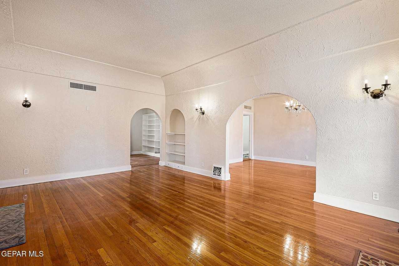 821 Kern Dr - Photo 4 of 50