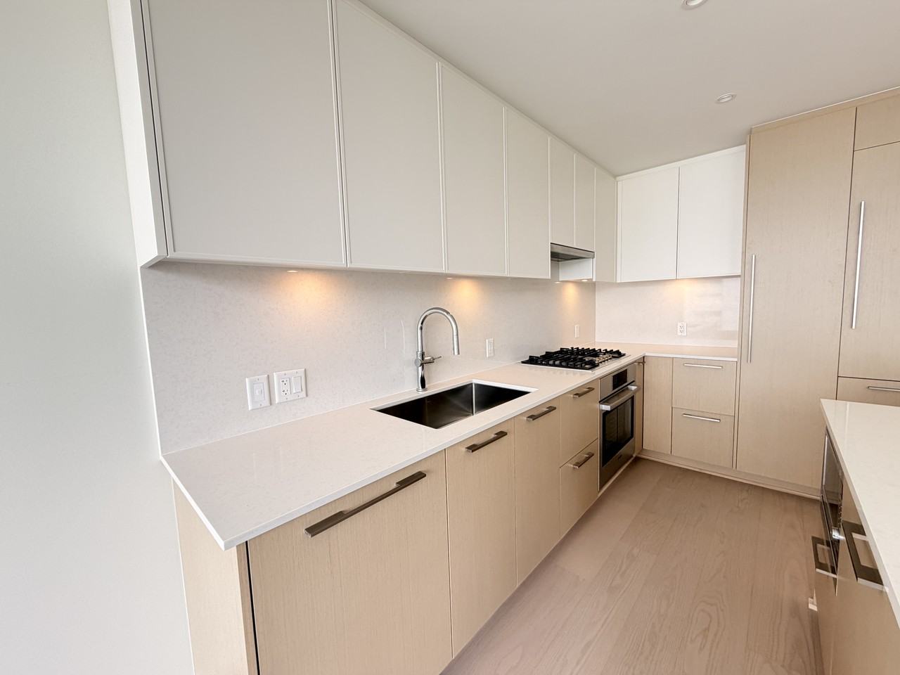 128 15th Street West #1002 - Photo 3 of 28