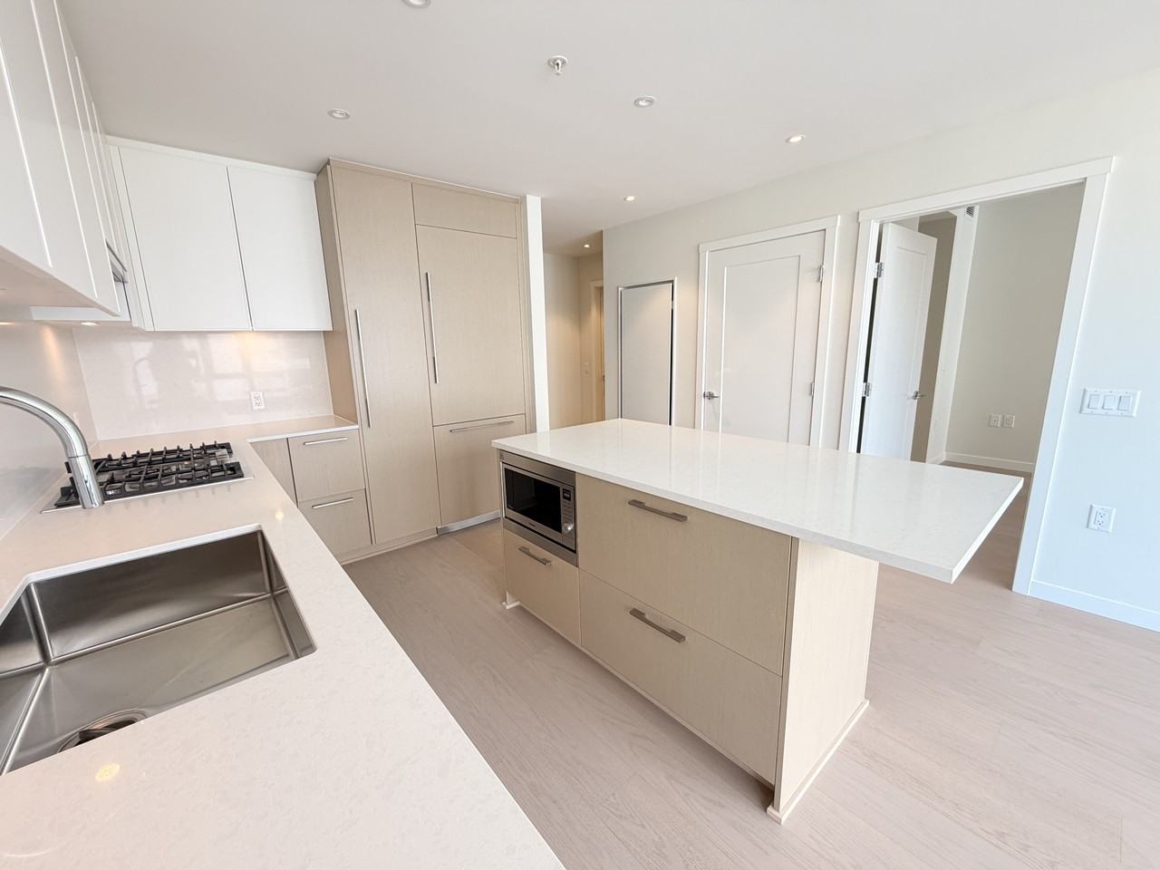 128 15th Street West #1002 - Photo 5 of 28