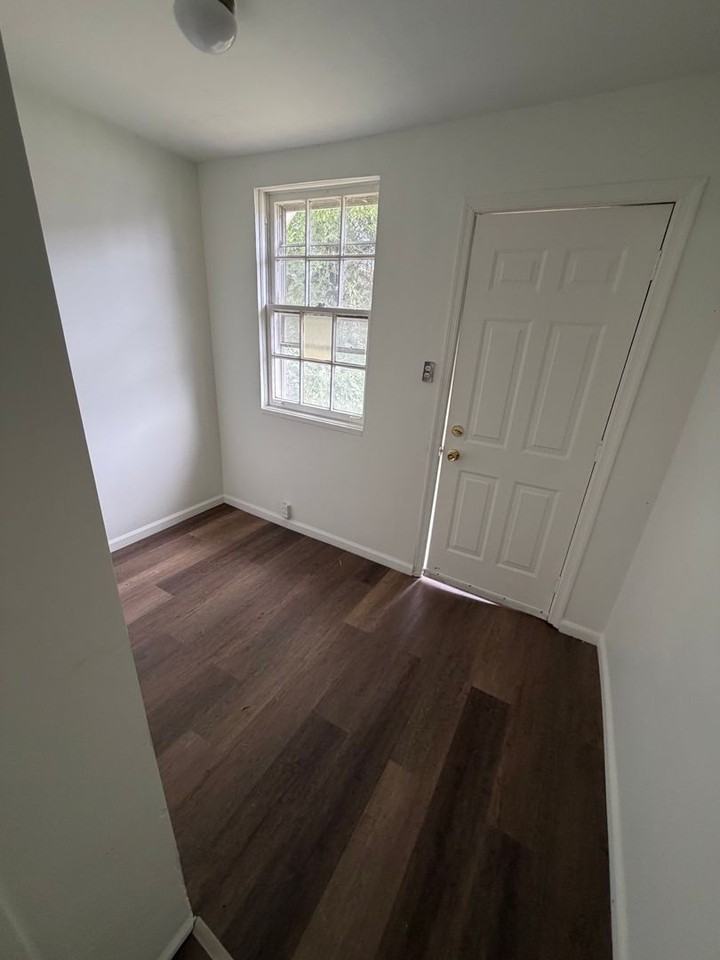 398 Valley Rd - Photo 5 of 21